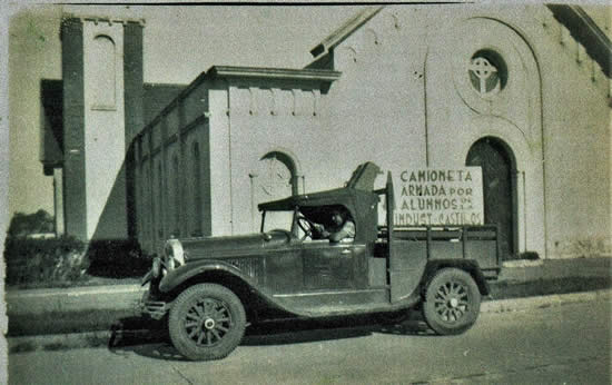 Camioneta armada por alumnos de la Escuela Industrial